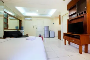 Simply Spacious Studio Room at City Home Apartment near Kelapa Gading - Image 5
