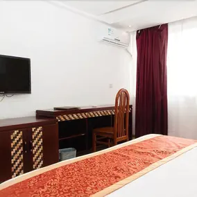 Chonpines Hotel Haikou Qilou Old Street and  South Road Liuhe Building Store - Image 5