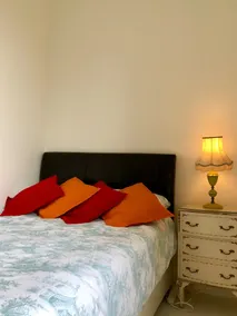 2 Bedroom Flat Near Leith - Image 3