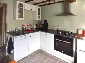 April Cottage - Image 4
