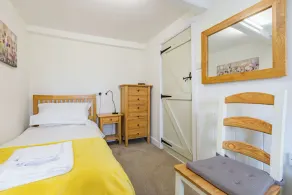 Hillside Cottage - Image 2