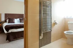 The Caledonia Hotel - Image 5