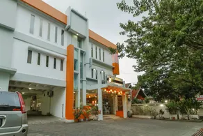 RedDoorz near Manado Town Square - Image 4
