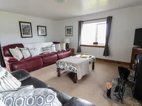 4 Mountain Lodge - Image 2