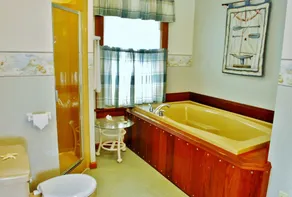 Arbor Hill Inn - Image 5