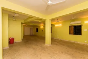 OYO Rooms Bangur Avenue - Image 5