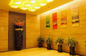 Shenzhen Luohu Railway Station Hotel - West Building - Image 5