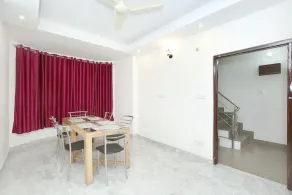 Hotel O Sai Stay Inn - Image 4