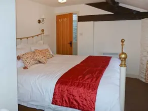 Coachman's Cottage - Image 2