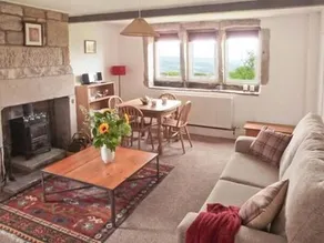 Knowle Lodge - Image 5