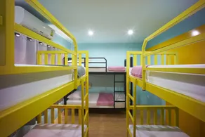 305 Hostel - Image 4