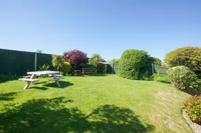Dean Court Garden Parking by Brighton Holiday Lets - Image 3