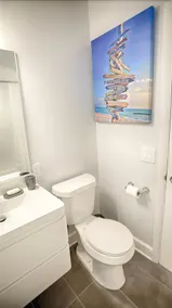 Modern Miami Family Home Mins From The Beaches - Image 2