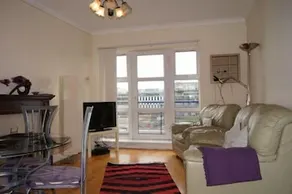 Waterside Holiday Apartments - Image 2