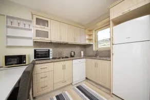 Sleek Flat With Private Beach and View in Milas - Image 2