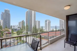Stunning Sea and Ocean Views Apt - Image 2