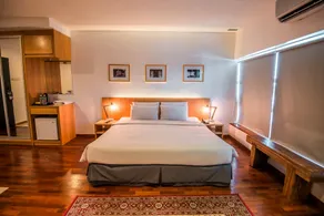 Quayside Hotel - Image 4