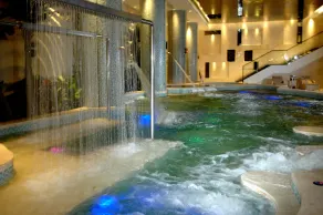 yun du Hotel - Image 5