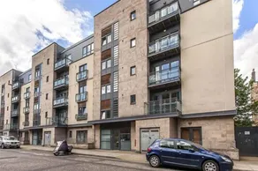 Edinburgh Pearl Apartments - Lochrin Place - Image 4
