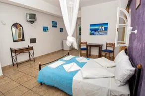 Fira Calm Hotel - Image 2