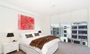 Penthouse With Bay Views - Image 2