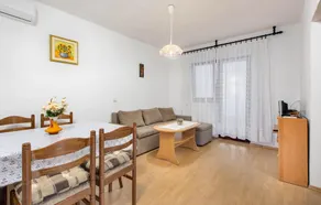Beautiful Apartment in Kornic With 2 Bedrooms and Wifi - Image 2