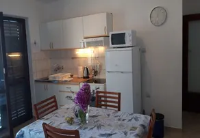 Apartments Vlatko - 100 m from sea - Image 5