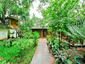 Oyo 15962 Green Aura Resort - Image 2