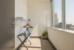 THE GRAND - Modern DT Apts with Free Parking by Zencity - Image 2