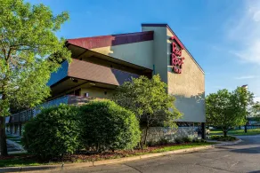 Red Roof Inn Minneapolis Plymouth - Image 4