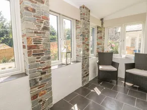 2 Rock Cottage - Image 4