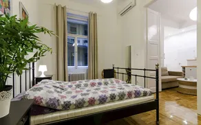 Mustard Apartment - Image 5