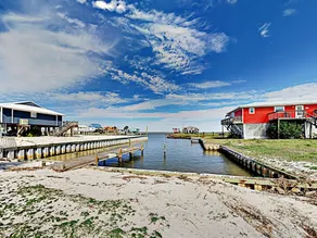 Family Friendly Home with Private Pool and Dock on the Bay - Image 3