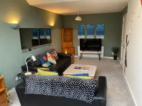 Lovely Riverside Perthshire Flat - Sleeps 8 - Image 2