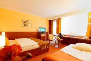 Centro Hotel Norderstedter Hof by INA - Image 3