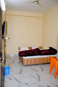 Santosh Hotel - Image 3