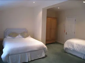 Silverwood Lodge Guest House - Image 2