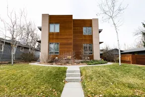 Modern Marvel Luxurious 3BR House in DT - Image 2