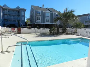 Beach Hutt 5 Bedroom Home - Image 4