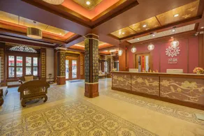 Floral Hotel Thapae Gate Chiangmai - Image 2