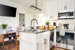 Hart Suite 3 by Avantstay Gorgeous Town House w/ Modern Amenities in Nashville! - Image 5