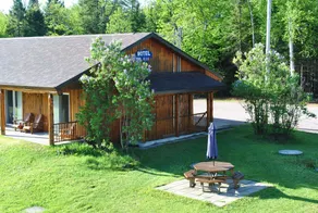 Motel Ours Bleu - Image 5