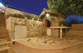 Three-Bedroom Apartment In Podstrana - Image 3