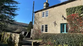 Beautiful Peak District Cottage With Hot Tub - Image 3
