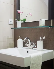 Almandine Apartments - Image 2