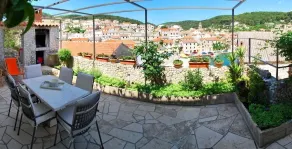 Holiday home Zarko - 50m to the sea - Image 5
