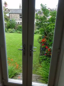3 Bedroom Stockbridge Apartment - Image 3