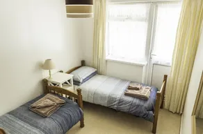 Shanklin Beach Napier Apartment - Image 2