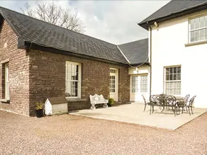 The Lodge - Image 5