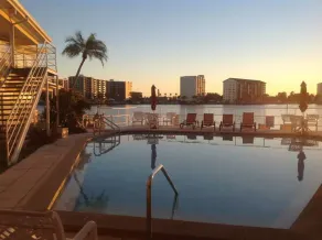 EBB Tide Hotel - Image 3